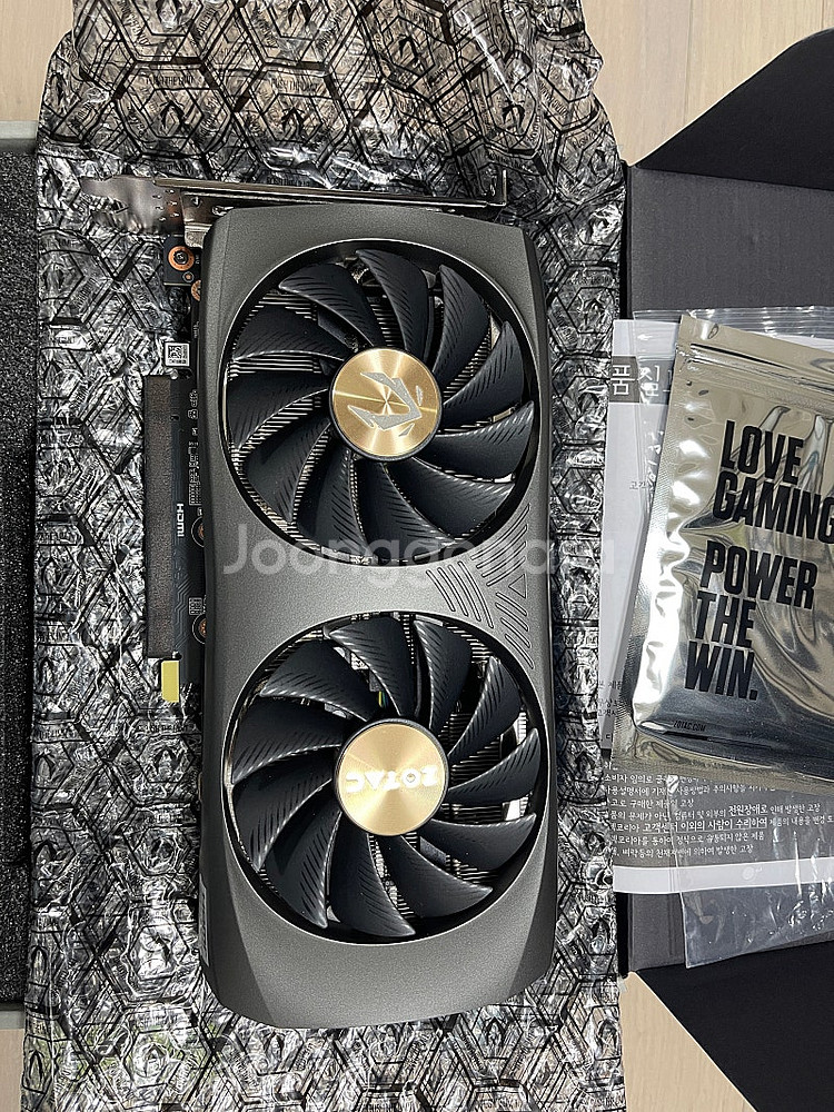 zotac 4070 super 트윈 엣지 판매합니다.--1