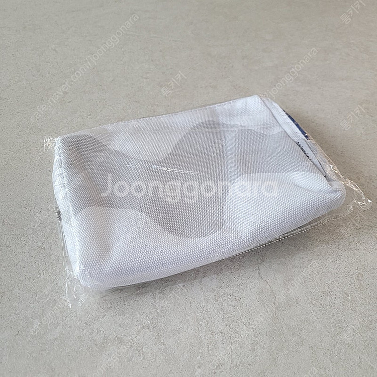 핀에어 비지니스석 어메니티 파우치 - 마리메꼬--0