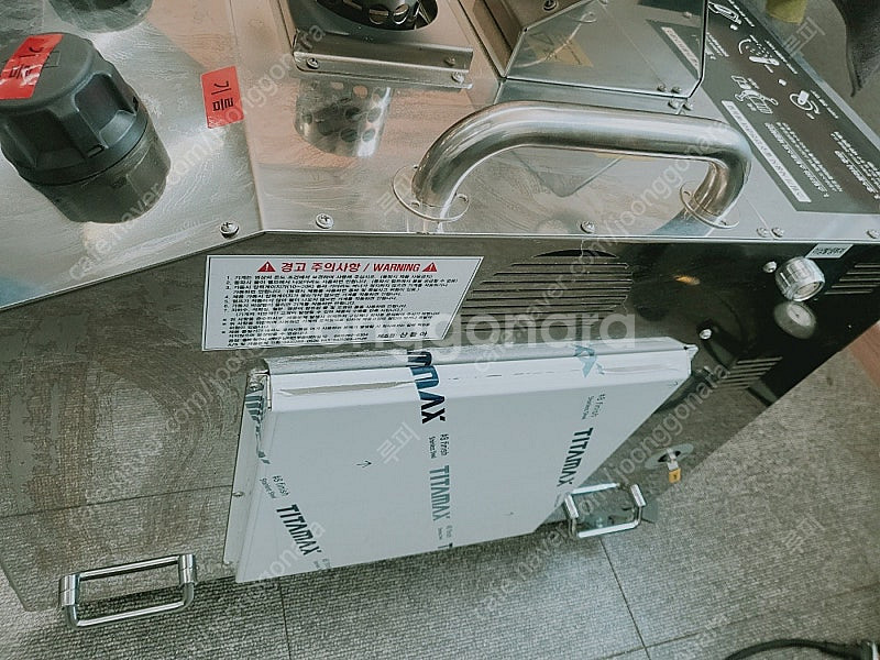 상태좋은 스팀세차기 판매합니다.--4