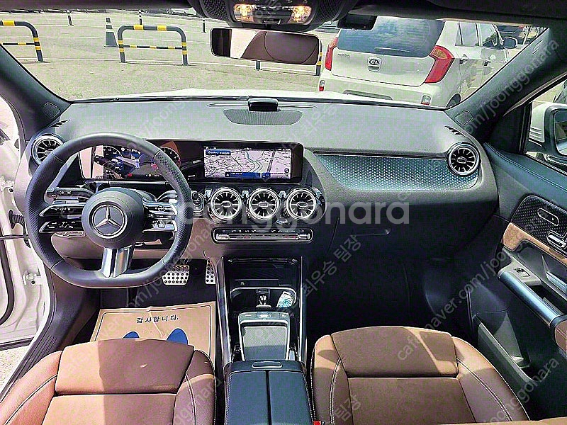 외제중고차시세 흰색 2025년식 4,850km GLA2...--6