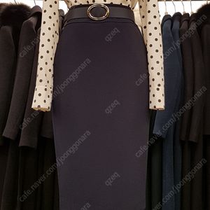 모조에스핀 벨트 셋트 스커트 네이비 55사이즈(정가 339,000원)- 택포 5만원