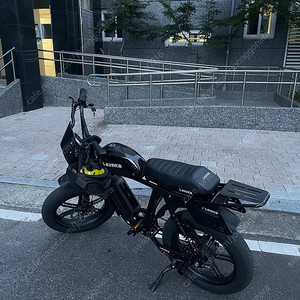엑스라이더 200S 1000W 전기스쿠터 전기자전거 풀옵션 판매 (주행 690km)