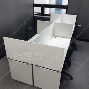 티엠사무실 책상들 (의자,파티션도있어요)