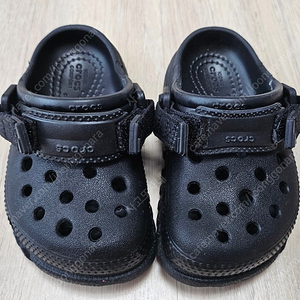 크록스 듀엣 맥스2 클로그 c7 (140) 팔아요