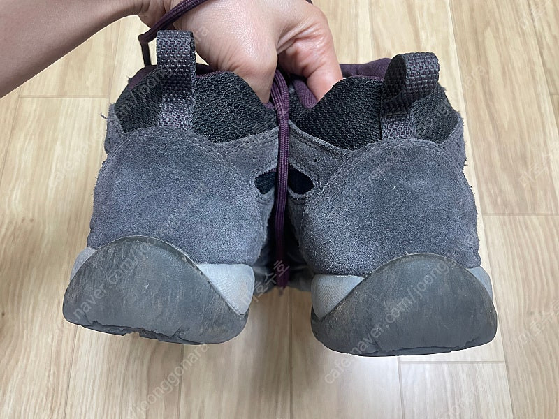 컬럼비아 여성 등산화 245--2