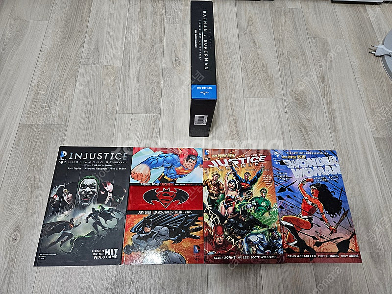DC 코믹스) 배트맨 대 슈퍼맨 공식 그래픽노블 세트--9