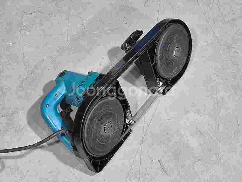 마끼다 밴드쏘 (makita 2106) 중고 팝니다--0