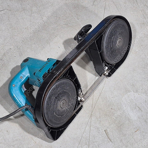 마끼다 밴드쏘 (makita 2106) 중고 팝니다