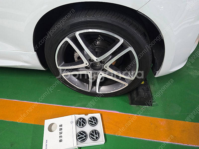 폭스바겐 플로팅 휠캡 65mm--0