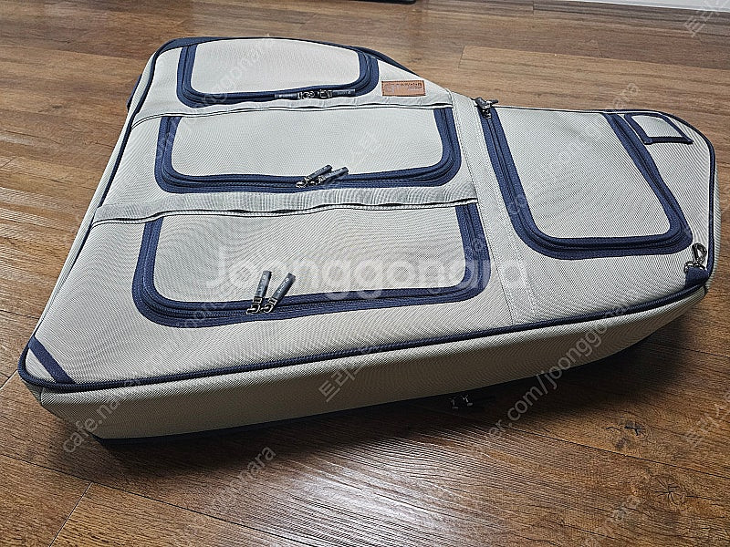 그랜드카니발 반다이캠핑 윈도우백(운전석) 팝니다.--2