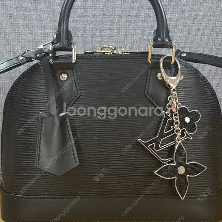 (정품)루이비통 플뢰르 에삐 백참 키링 (M65085)--3