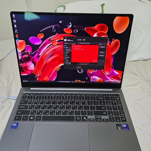 삼성 갤럭시북5 pro 16인치 팝니다.