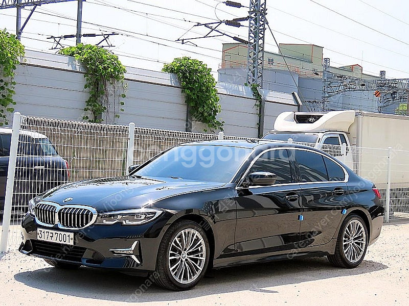 BMW 3시리즈 중고 BMW 320i 중고 승용차 검정색 2020년식 58,825km 320i 럭셔리 최저가 중고차--3