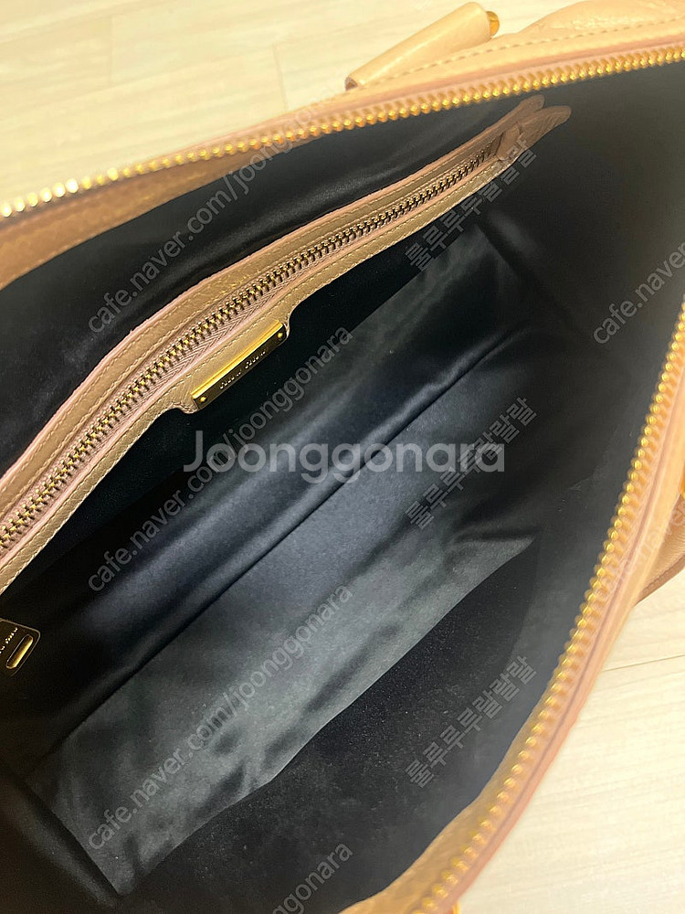 정품 미우미우 비텔로 모터백--8