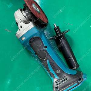 마끼다 18V 충전 그라인더 DGA402 본품