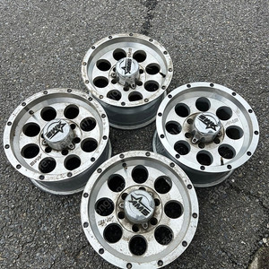 AMS 6홀 15인치 휠 4개 판매합니다