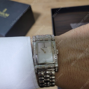 정품 코룸(CORUM) 18K 화이트골드 금통 판매,교환합니다.