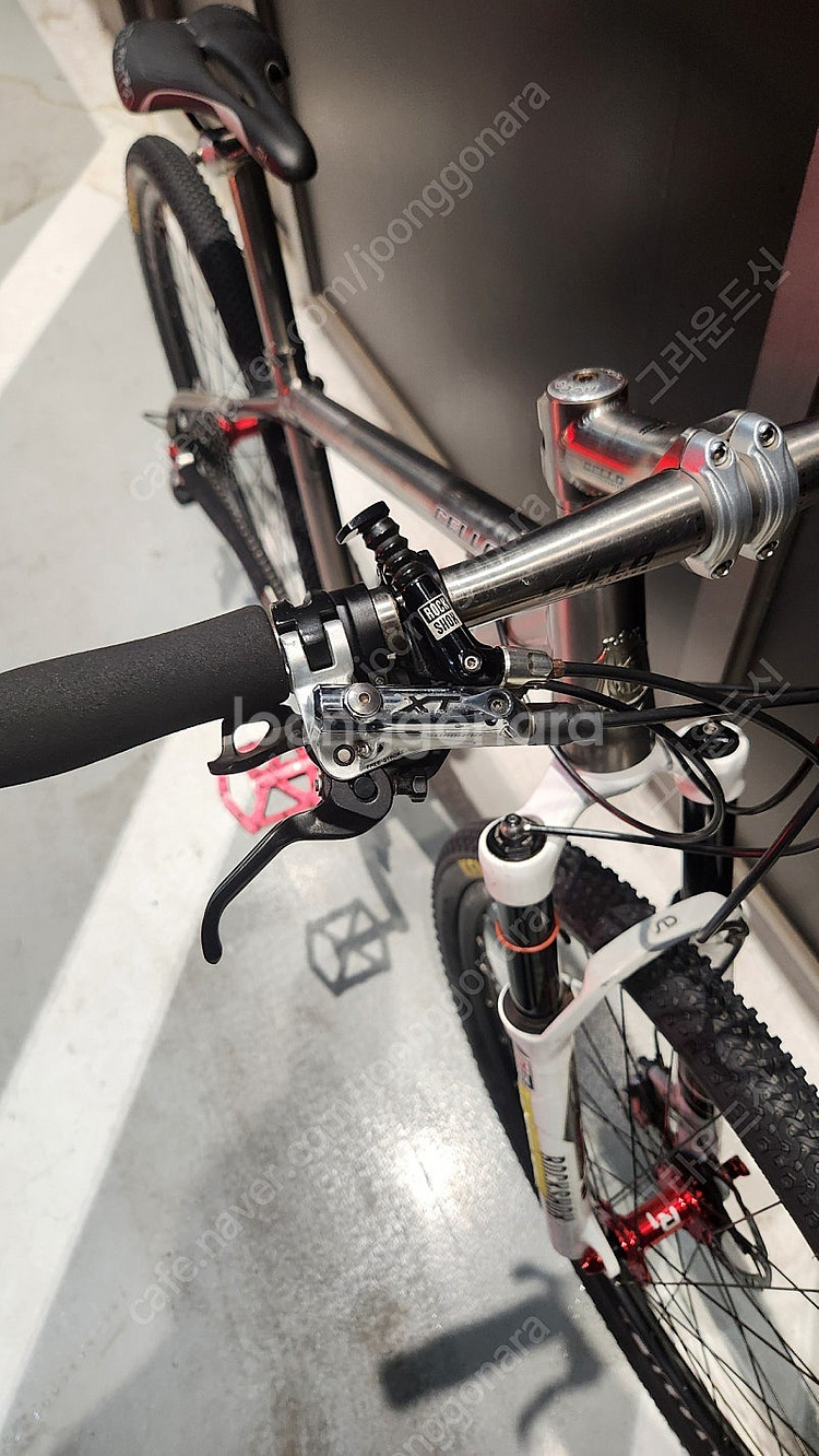 첼로 실버라도70 풀티타늄 XT30단 자전거 팝니다.--5