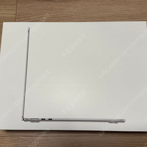 미개봉 맥북 에어 13인치 M4 실버 16GB 256GB 팝니다.