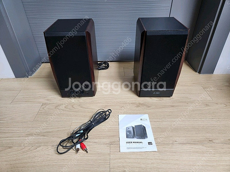 2채널 엠프 내장형 스피커 판매 합니다.--0