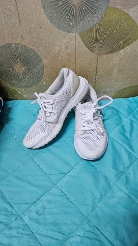 아디다스 스텔라 맥카트니 울트라부스트--1