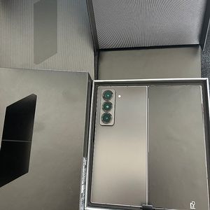갤럭시폴드SE 개봉새제품 스폐셜에디션(추가등등포함)