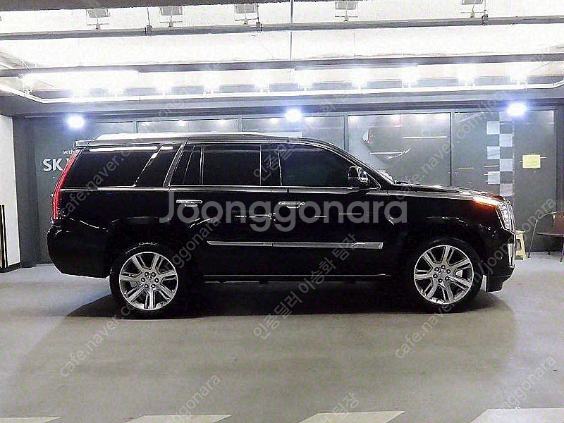 23,897 km 캐딜락 에스컬레이드 중고 6.2 최저...--8