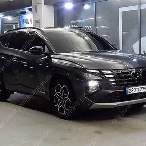 회색 투싼 중고 NX4 투싼 중고차 디젤 2.0 2WD N Line 인스퍼레이션 중고차 리스 가능 차량 69,000 km