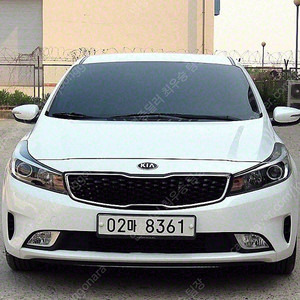 K3 중고 차 시세 K3 더뉴 K3 흰색 2018년식 59,795km 1.6 GDI 트렌디 가성비 좋은 중고차