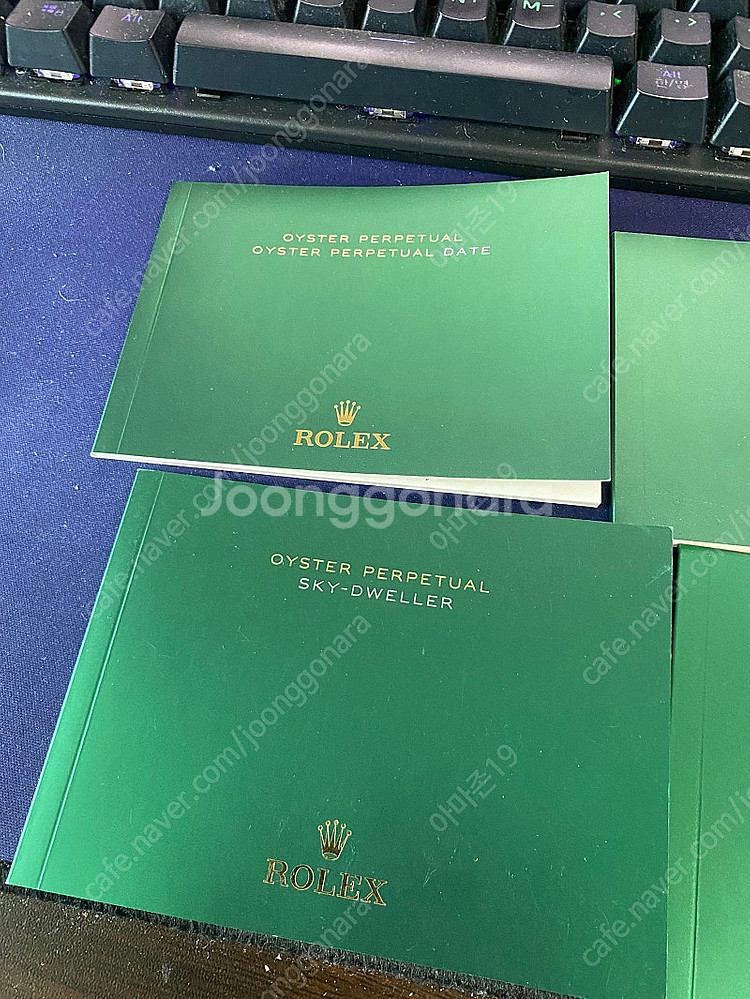 (정품) 로렉스 책자 판매합니다. 오이스터, 스카이드웰...--1
