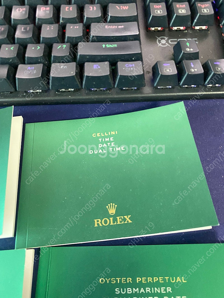 (정품) 로렉스 책자 판매합니다. 오이스터, 스카이드웰...--3
