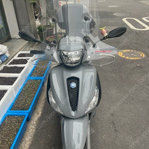 23년식 신차급 메들리125 2000km대 판매합니다