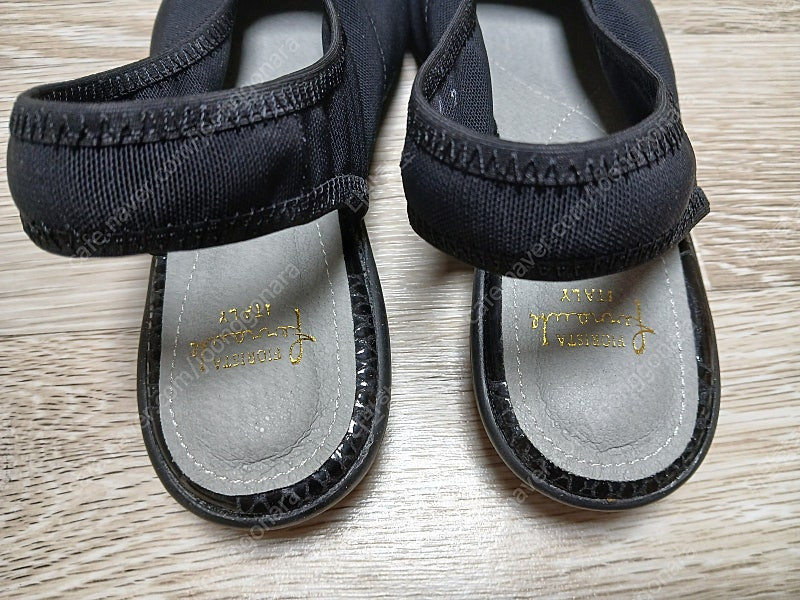 [새상품] Fiorella Fiorista 샌들 240--3