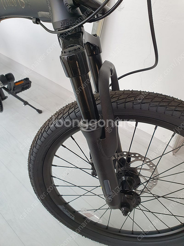 알톤 힐라리스 D8 2024년식 접이식 미니벨로 새상품...--8