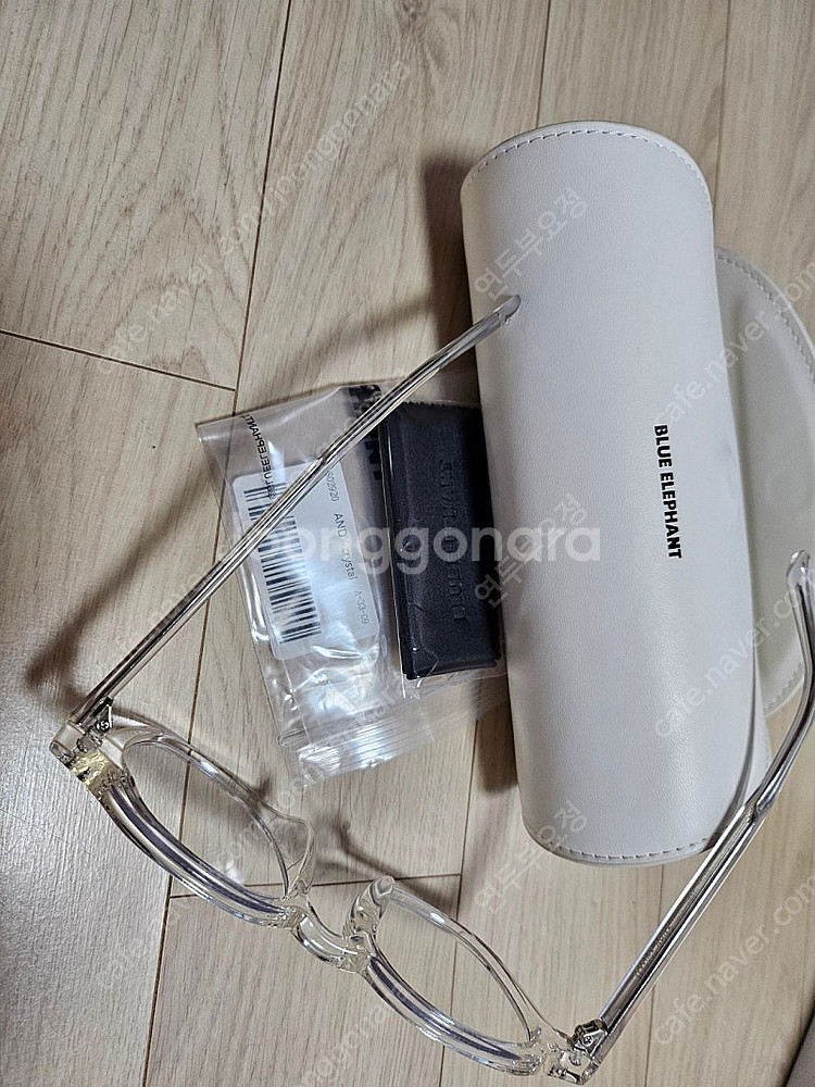 블루엘리펀트 투명뿔테 무도수 안경 택포--1
