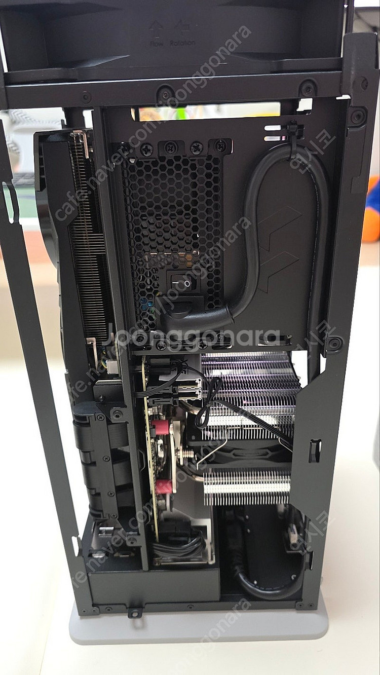 공기청정기같은 7500F + 4070S + itx 데스...--5