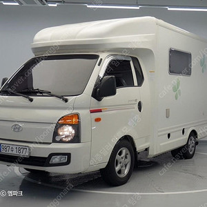 캠핑카 중고 포터2 흰색 2018년식 41,796km 기본형 수원중고차