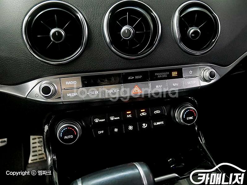 기아 스팅어 가솔린 2.0 터보 AWD 중고 스팅어 가...--4