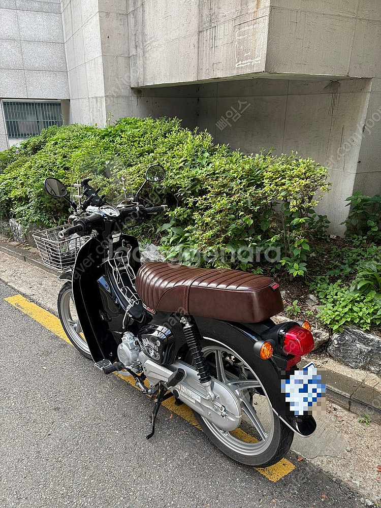 슈퍼커브 23년식 블랙/크롬 17xx km--0