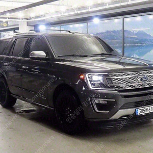 회색 포드 익스피디션 중고 포드 중고차 3.5 EcoBoost Platinum 중고차 리스 가능 차량 41,948 km