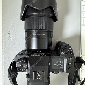 후지필름 X-H2 + XF 18-120 전동 줌렌즈 팝니다!