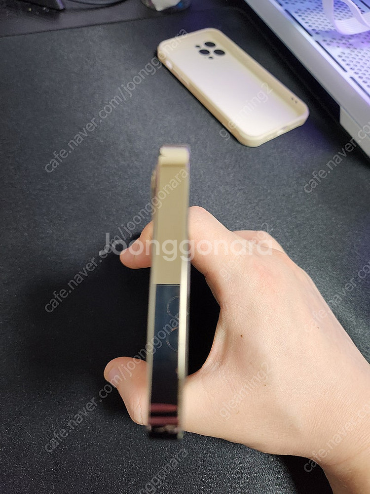 아이폰12프로 골드 128gb 외관s급--4
