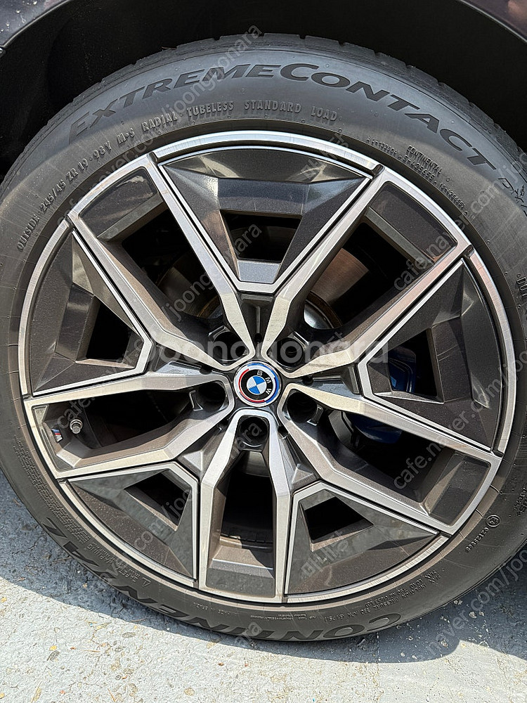 bmw g60 520i 순정휠 + DWS06+ 타이어--2