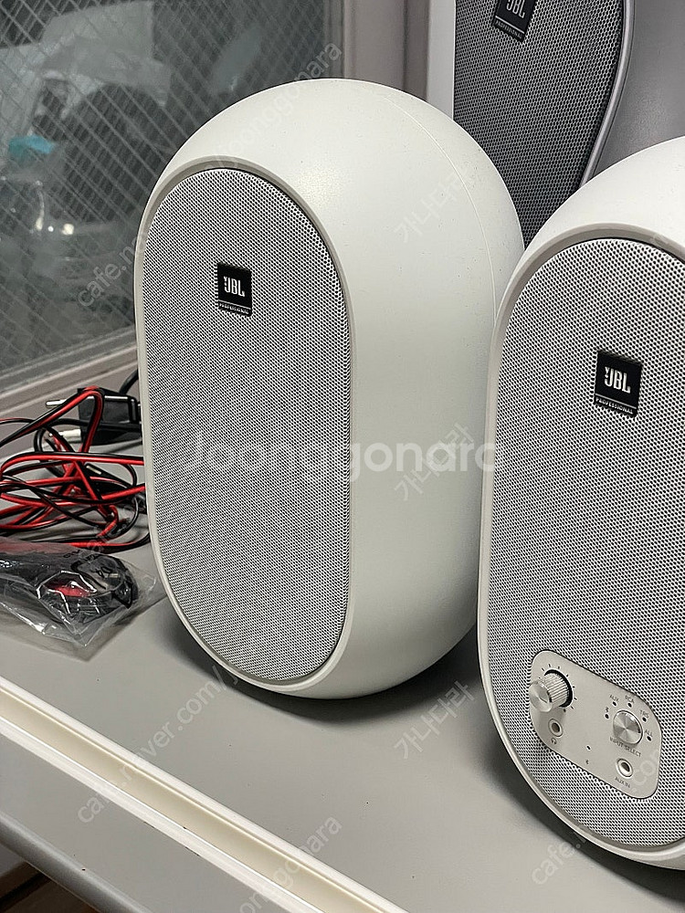 JBL 104BT 스피커 화이트색상 A급입니다--1