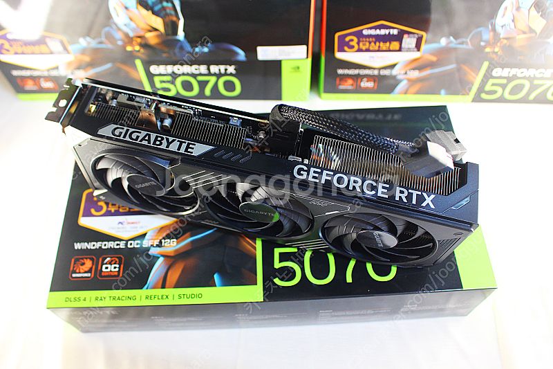“거의 새거! 포장 1번 뜯은 RTX5070 그래픽카드...--1