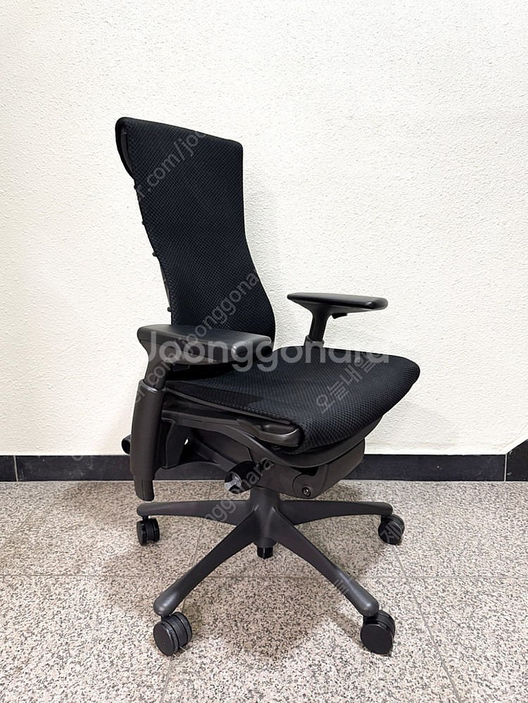 허먼밀러 엠바디 체어 판매합니다. (인노바드 정품)--0