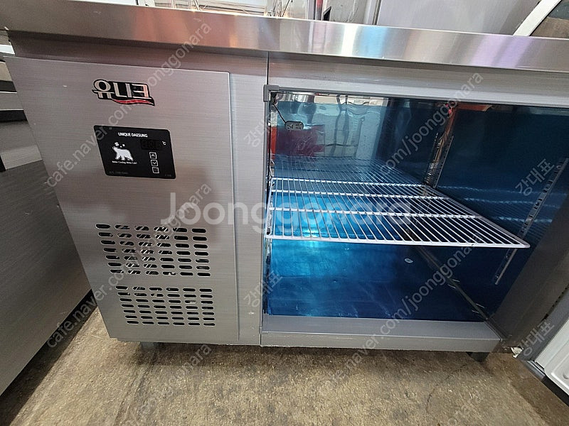 [판매]업소용냉장고 1200테이블냉동고 A급--4