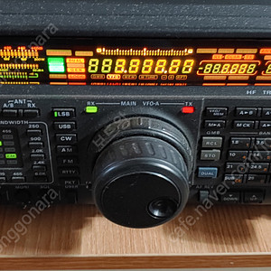 HF TRANSCVER YAESU FT-1000MP