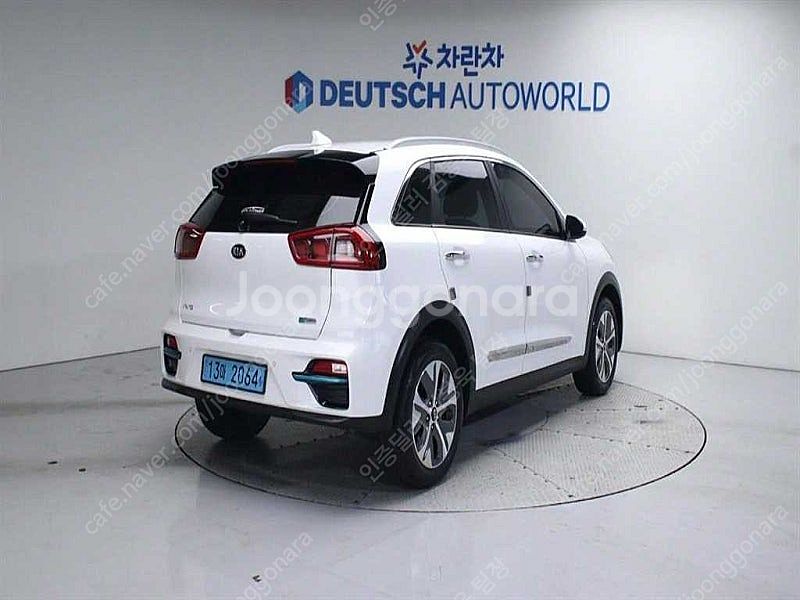 기아 니로 중고 니로 중고차 흰색 2021년식 28,8...--3