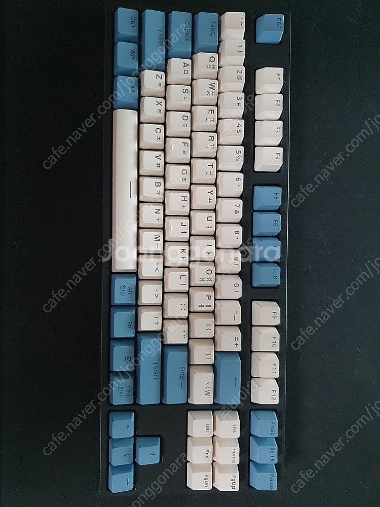 레오폴드 FC750R 적축 키보드 팝니다.--1